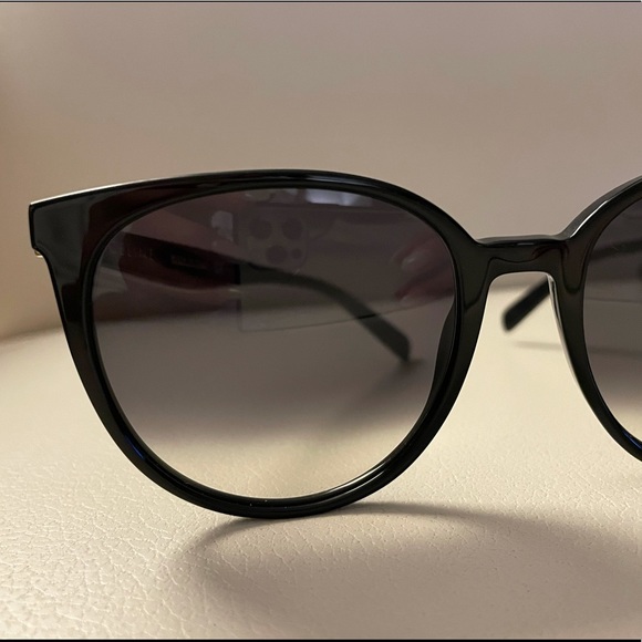 CELINE BLACK FRAME SUNGLASSES IN ACETATE POLARIZED - Picture 2 of 4
